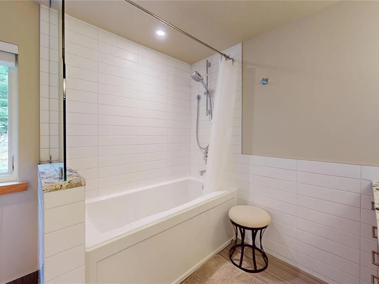 7410 Ambassador Crescent, Whistler, BC, V8E 0E4 - 25