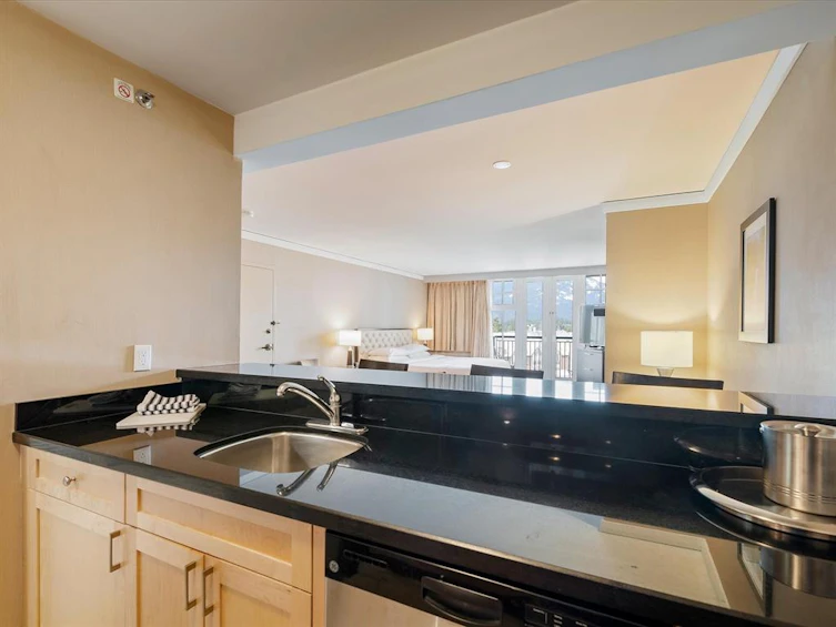 725-727-4050 Whistler Way, Whistler, BC, V8E 1H9 - 22