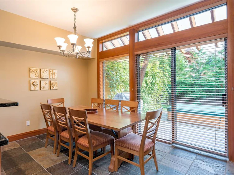 B-4871 Casabella Crescent, Whistler, BC, V8E 0Z4 - 4