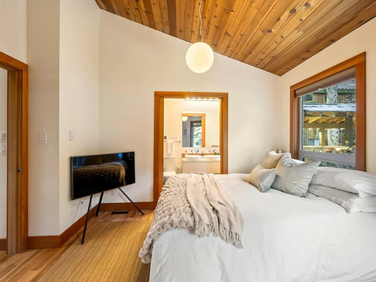 8204 Alpine Way, Whistler, BC, V8E 0G2 - 14