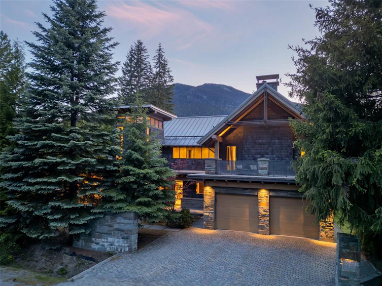 6677 Crabapple Drive, Whistler, BC, V8E 0C5 - 27