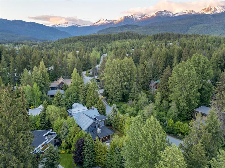 6677 Crabapple Drive, Whistler, BC, V8E 0C5 - 30