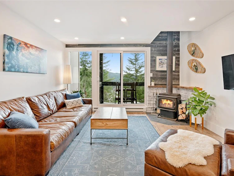 19-2400 Cavendish Way, Whistler, BC, V8E 0L8
