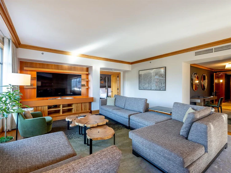 530/532/534-4591 Blackcomb Way, Whistler, BC, V8E 0Y4 - 3