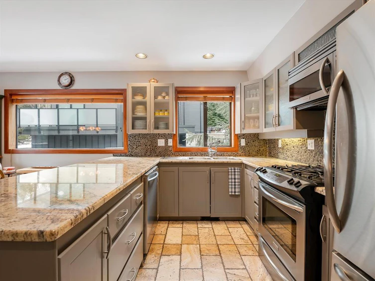2244 Aspen Drive, Whistler, BC, V8E 0A6 - 9