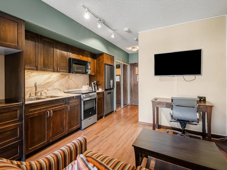 122-4220 Gateway Drive, Whistler, BC, V8E 0Z7 - 5
