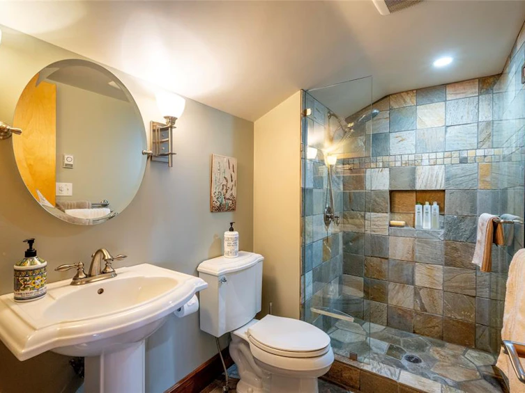8512 Drifter Way, Whistler, BC, V8E 0G2 - 12
