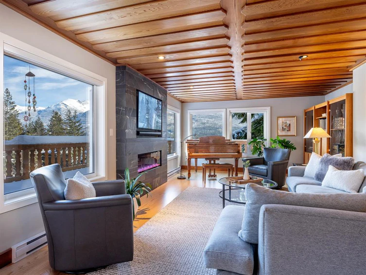 8512 Drifter Way, Whistler, BC, V8E 0G2 - 3