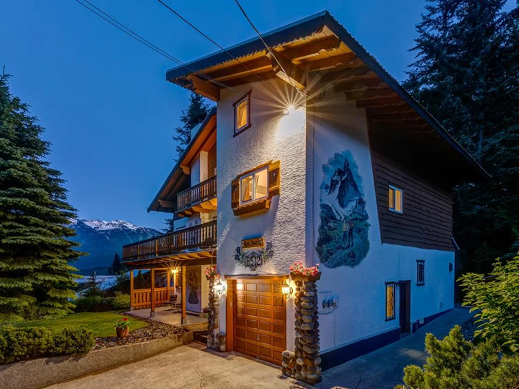 8512 Drifter Way, Whistler, BC, V8E 0G2 - 28