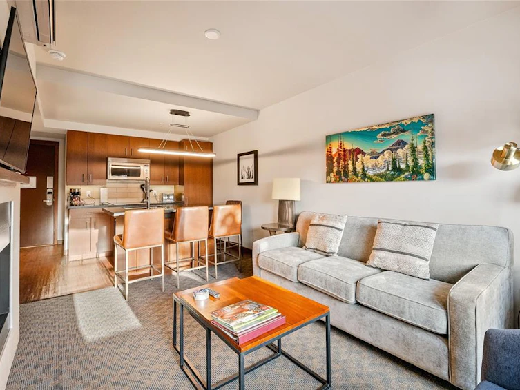 204B-2020 London Lane, Whistler, BC, V0N 1B2 - 3