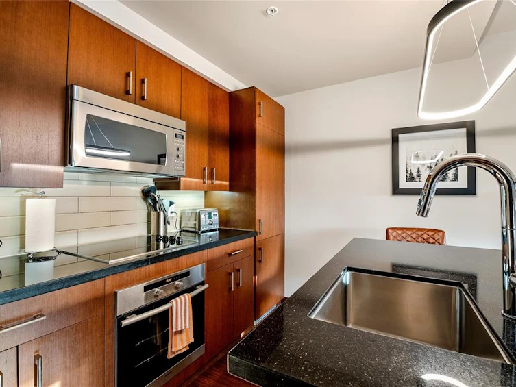 204B-2020 London Lane, Whistler, BC, V0N 1B2 - 8