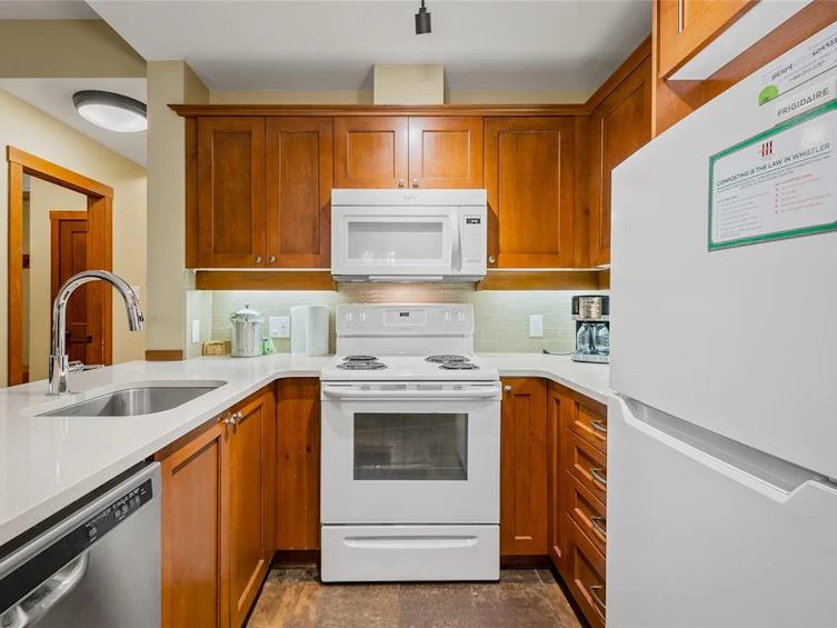 104 (G4)-4653 Blackcomb Way, Whistler, BC, V8E 0Y9 - 5