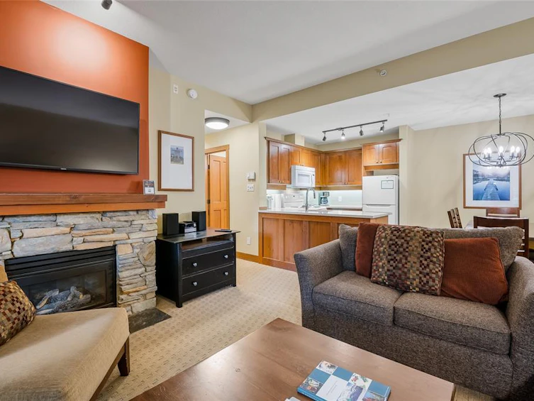 104 (G4)-4653 Blackcomb Way, Whistler, BC, V8E 0Y9 - 7
