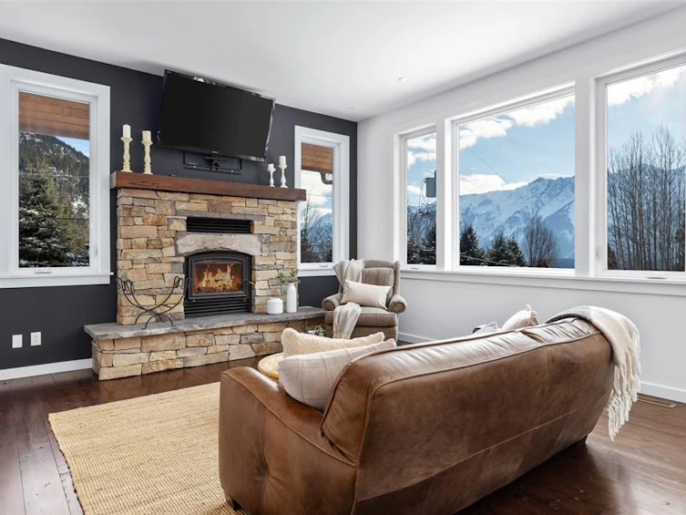 7621 Anderson Road, Pemberton, BC, V0N 2L2 - 4