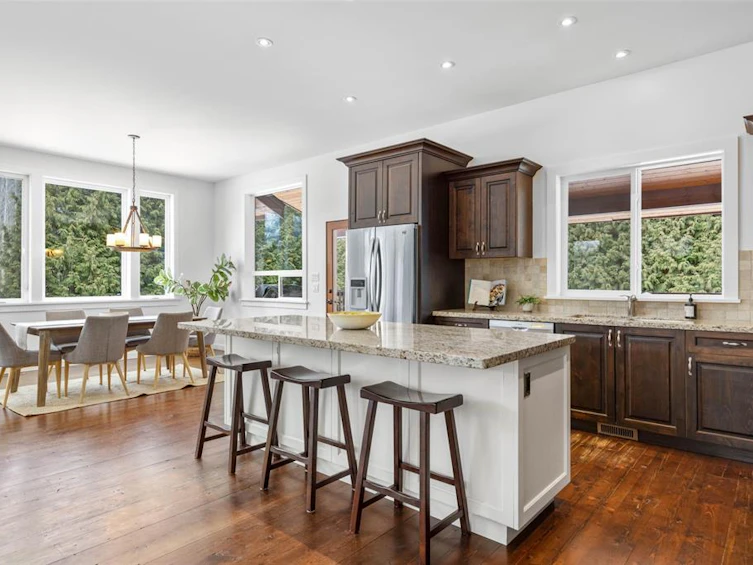 7621 Anderson Road, Pemberton, BC, V0N 2L2 - 11