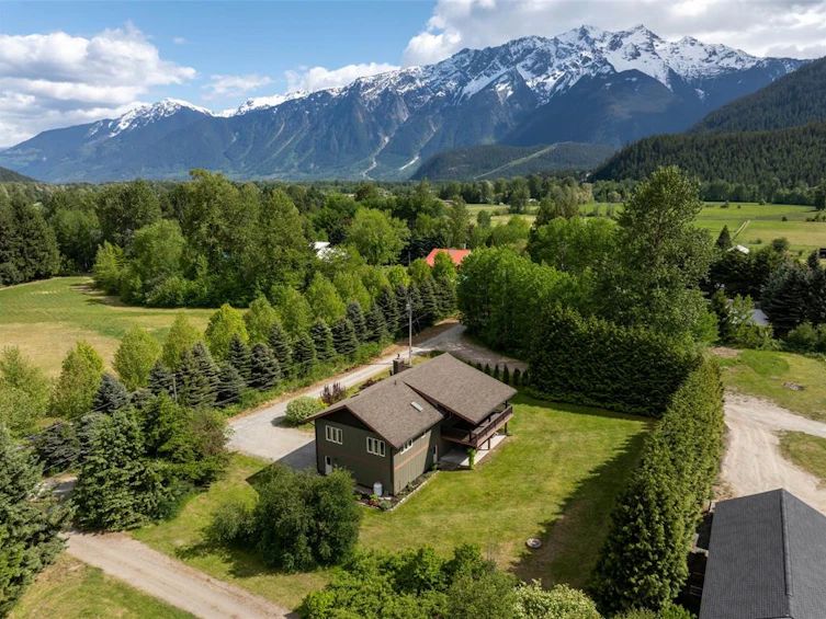 7621 Anderson Road, Pemberton, BC, V0N 2L2 - 35