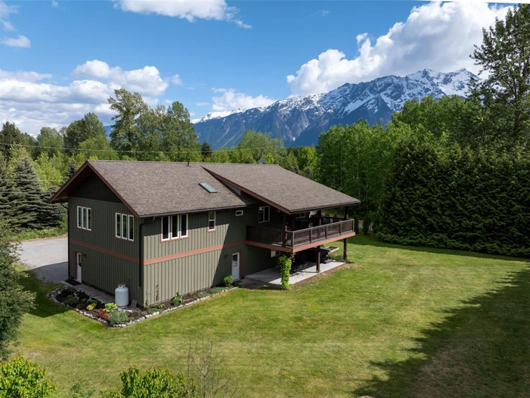 7621 Anderson Road, Pemberton, BC, V0N 2L2 - 33