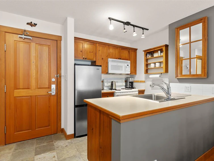 106-4660 Blackcomb Way, Whistler, BC, V8E 1B4 - 3