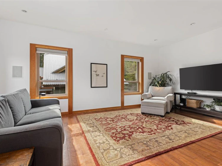 1354 Greenwood Street, Pemberton, BC, V0N 2L0 - 5