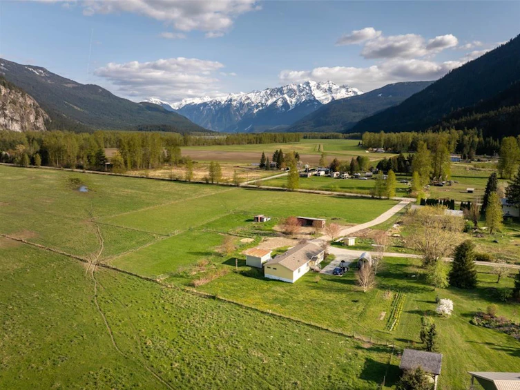 899 Erickson Road, Pemberton, BC, V0N 2L2 - 34