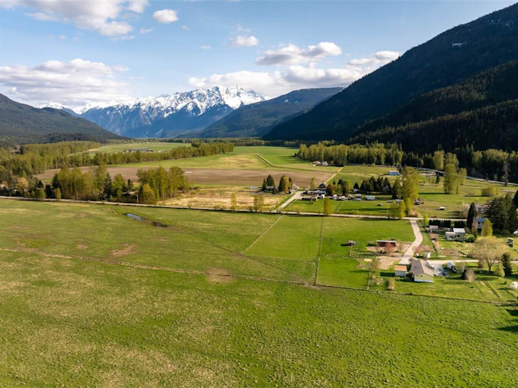 899 Erickson Road, Pemberton, BC, V0N 2L2 - 36