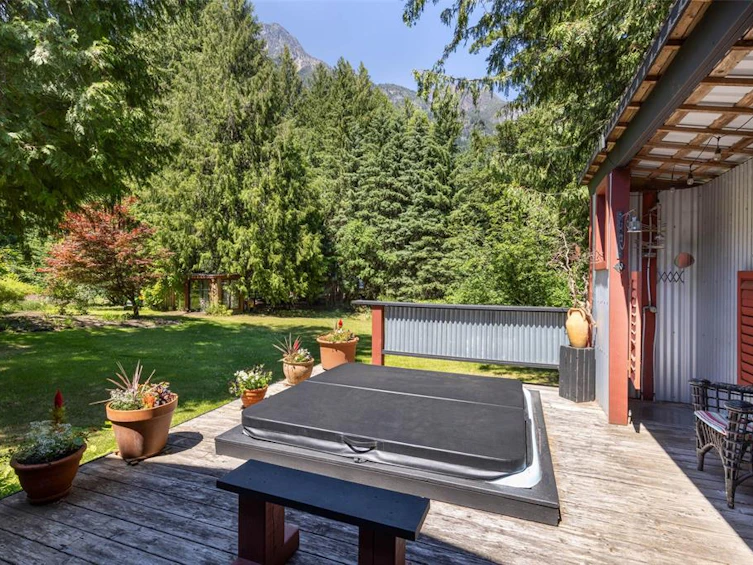 2927 Stanley Road, Pemberton, BC, V0N 1L0 - 21