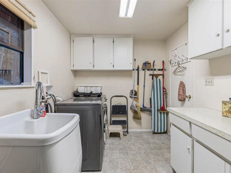9654 Devine Street, Pemberton, BC, V0N 1L0 - 17