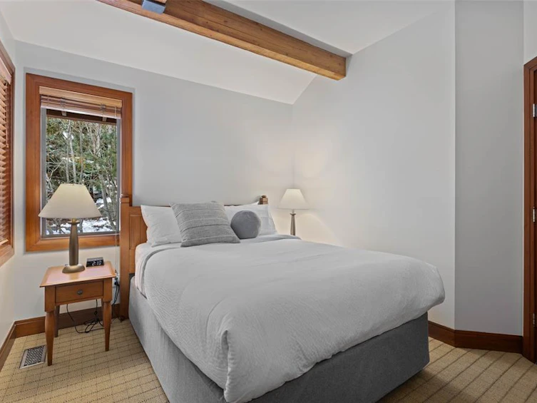 B-4847 Casabella Crescent, Whistler, BC, V8E 0Z4 - 13