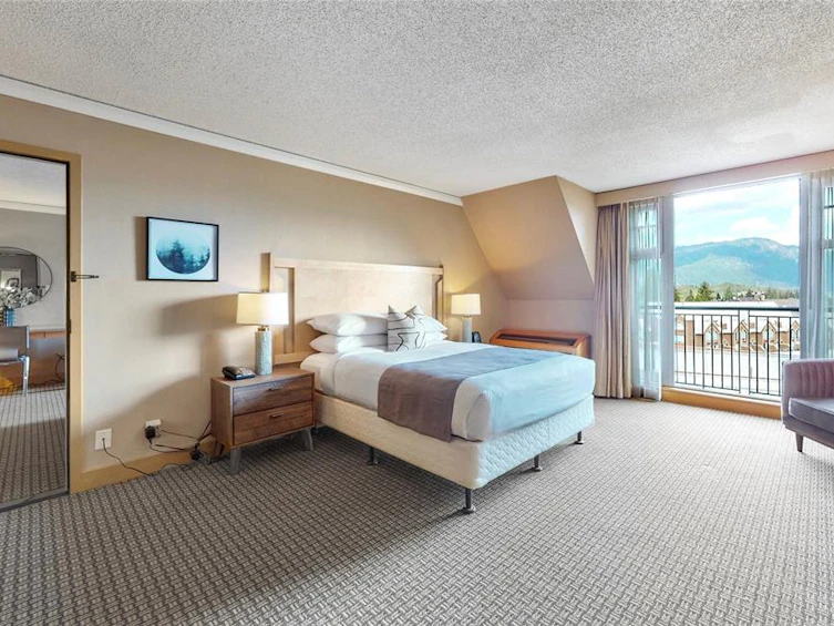 733/735-4050 Whistler Way, Whistler, BC, V8E 1H9 - 2