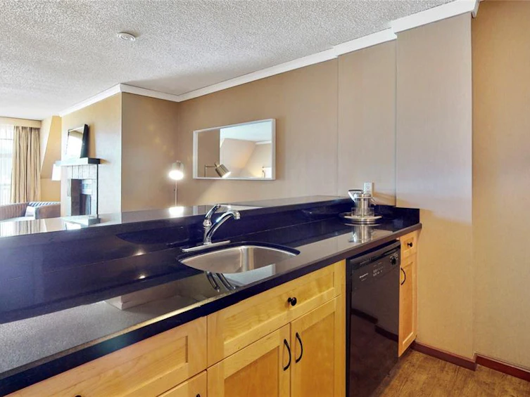 733/735-4050 Whistler Way, Whistler, BC, V8E 1H9 - 17