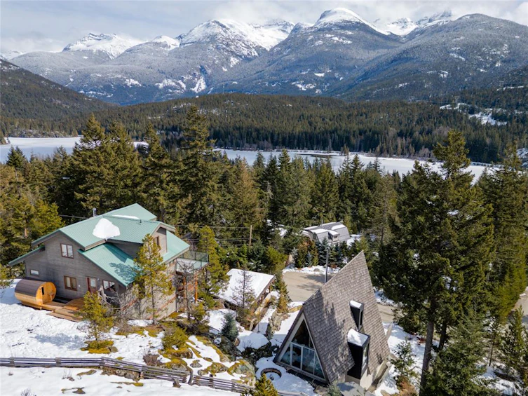 9501 Emerald Drive, Whistler, BC, V8E 0G5 - 28