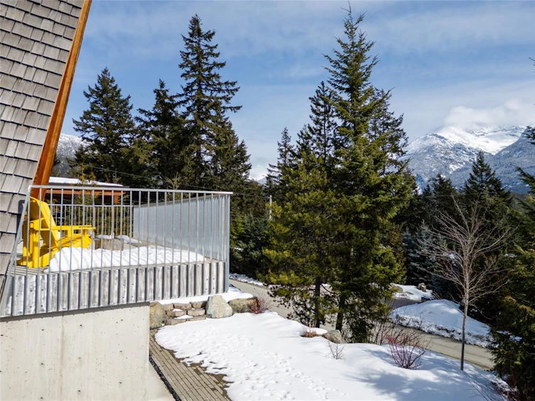 9501 Emerald Drive, Whistler, BC, V8E 0G5 - 5