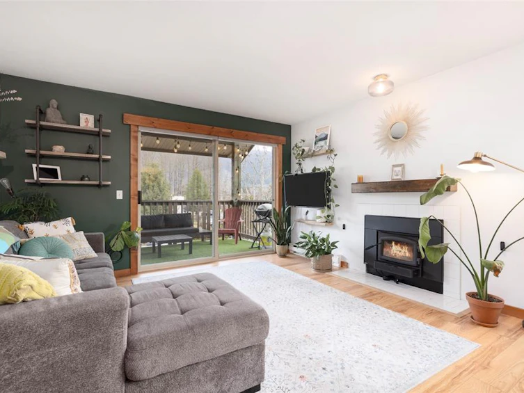 34-7410 Flint Street, Pemberton, BC, V0N 2L1 - 2