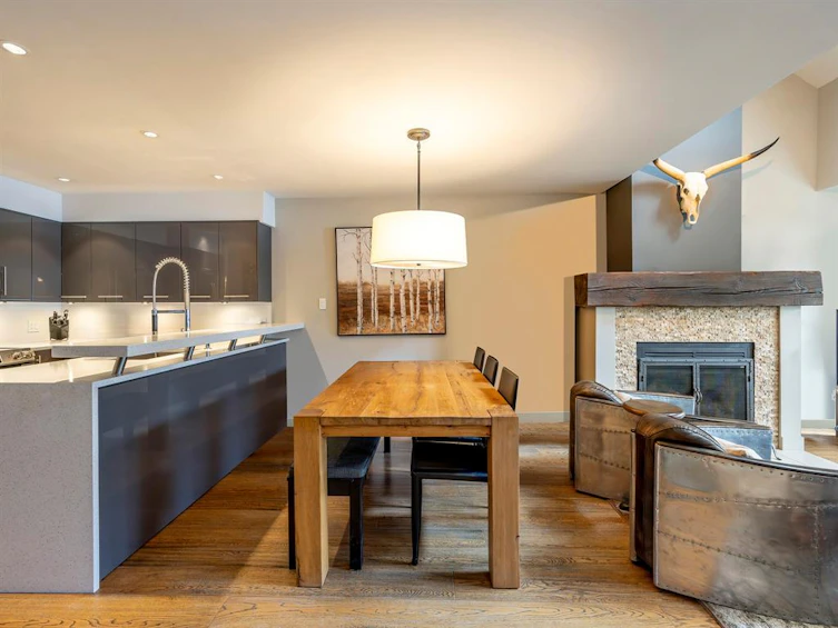 1505-3050 Hillcrest Drive, Whistler, BC, V8E 0T8 - 9