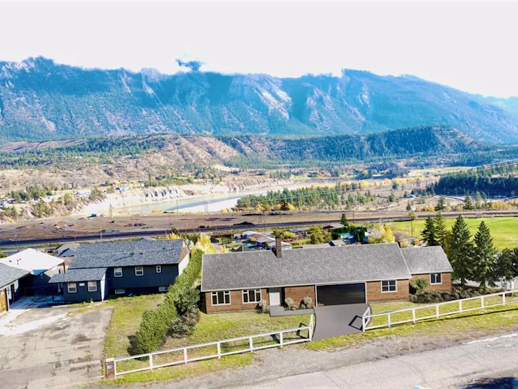 342 & 348 Mountain View Road, Lillooet, BC, V0K 1V0 - 6