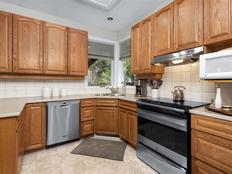 7443 Dogwood Street, Pemberton, BC, V0N 2L0 - 7