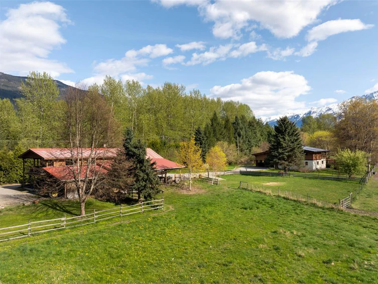 7869 Pemberton Meadows Road, Pemberton, BC, V0N 2L2 - 34
