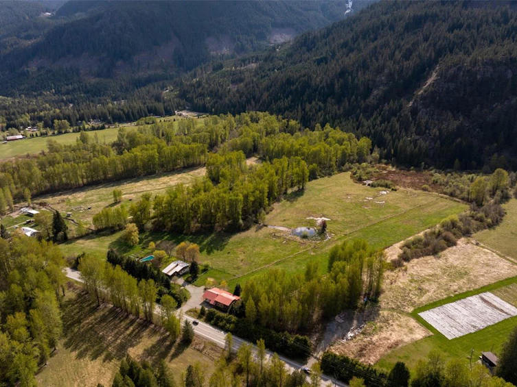 7869 Pemberton Meadows Road, Pemberton, BC, V0N 2L2 - 36