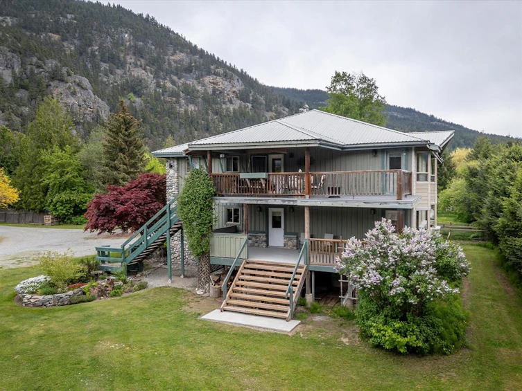 1404 Pemberton Farm Road W, Pemberton, BC, V0N 2L0 - 37