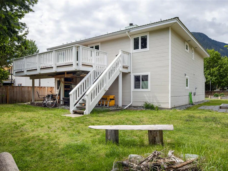 7398 Larch Street, Pemberton, BC, V0N 2L0 - 29