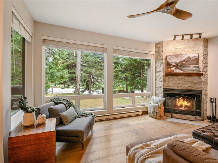 19-4645 Blackcomb Way, Whistler, BC, V8E 0Y7 - 2