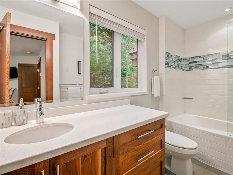 19-4645 Blackcomb Way, Whistler, BC, V8E 0Y7 - 18