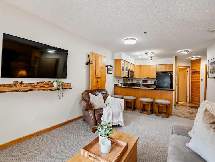 229-4905 Spearhead Drive, Whistler, BC, V0N 1B4 - 11