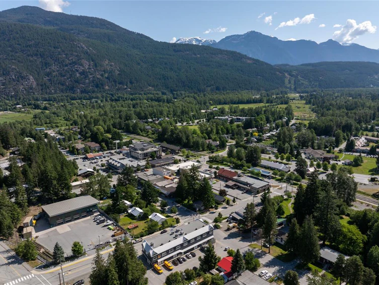 7421 Prospect Street, Pemberton, BC, V0N 2L1 - 10
