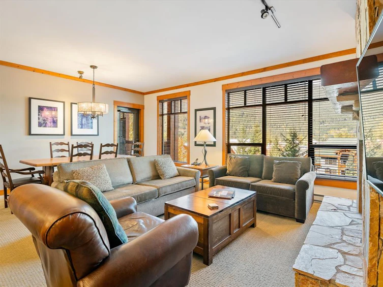 524-2202 Gondola Way, Whistler, BC, V8E 0M7 - 2