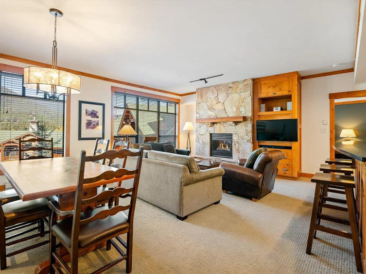 524-2202 Gondola Way, Whistler, BC, V8E 0M7 - 6