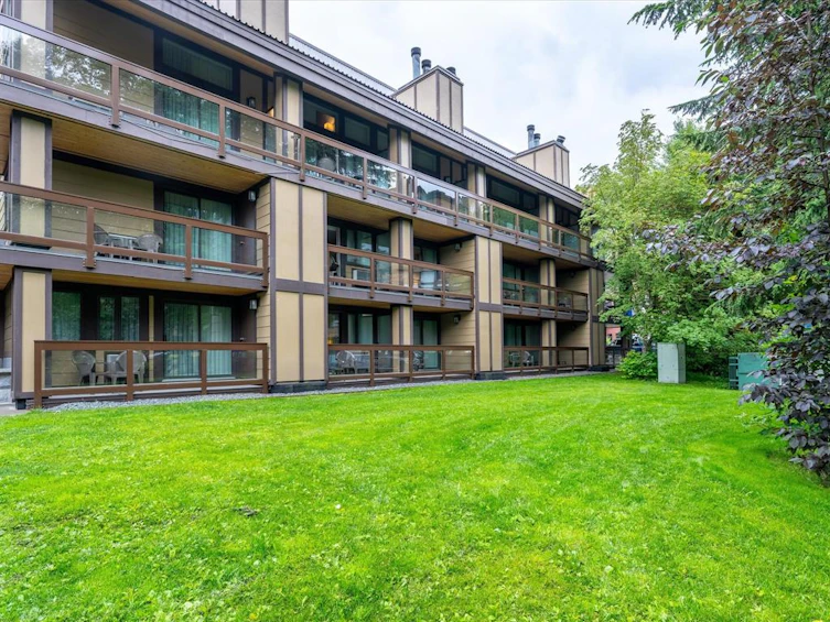 1042/1043-4420 Sundial Place, Whistler, BC, V8E 1G6 - 23