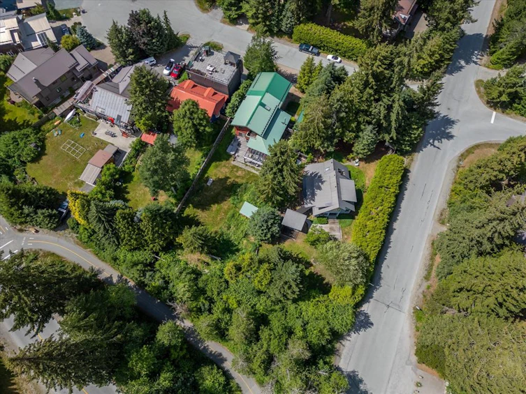 6400 Easy Street, Whistler, BC, V8E 0C5 - 9