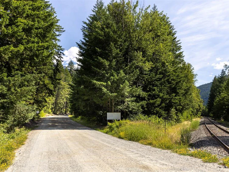 8894 Old Portage Road, Pemberton, BC, V0N 1B0 - 6