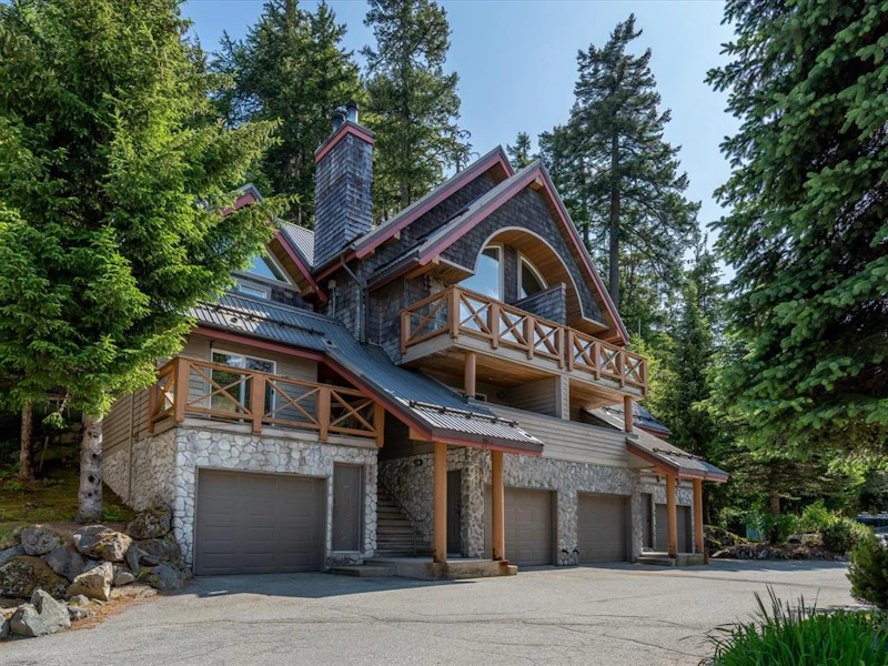 306 - 2222 Castle Drive, Whistler BC V0N 1B2